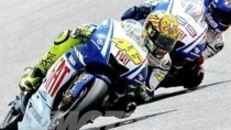 Rossi piega Lorenzo in Spagna!