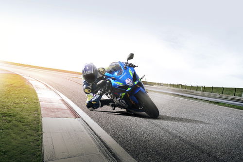 Suzuki GSX-R 1000 e 1000R con nuova colorazione MotoGP (4)