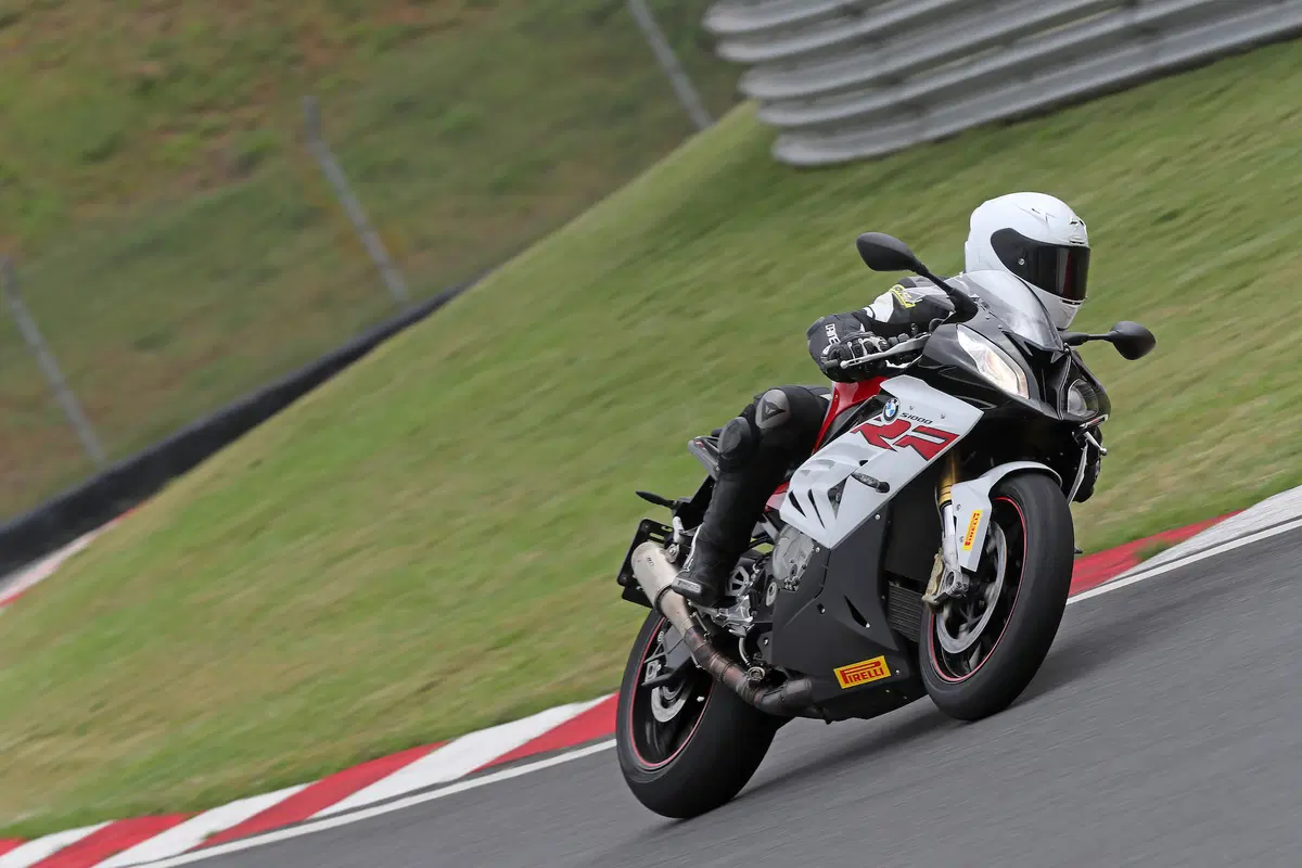 Pirelli Diablo Rosso Corsa II. Test su strada e in pista (12)