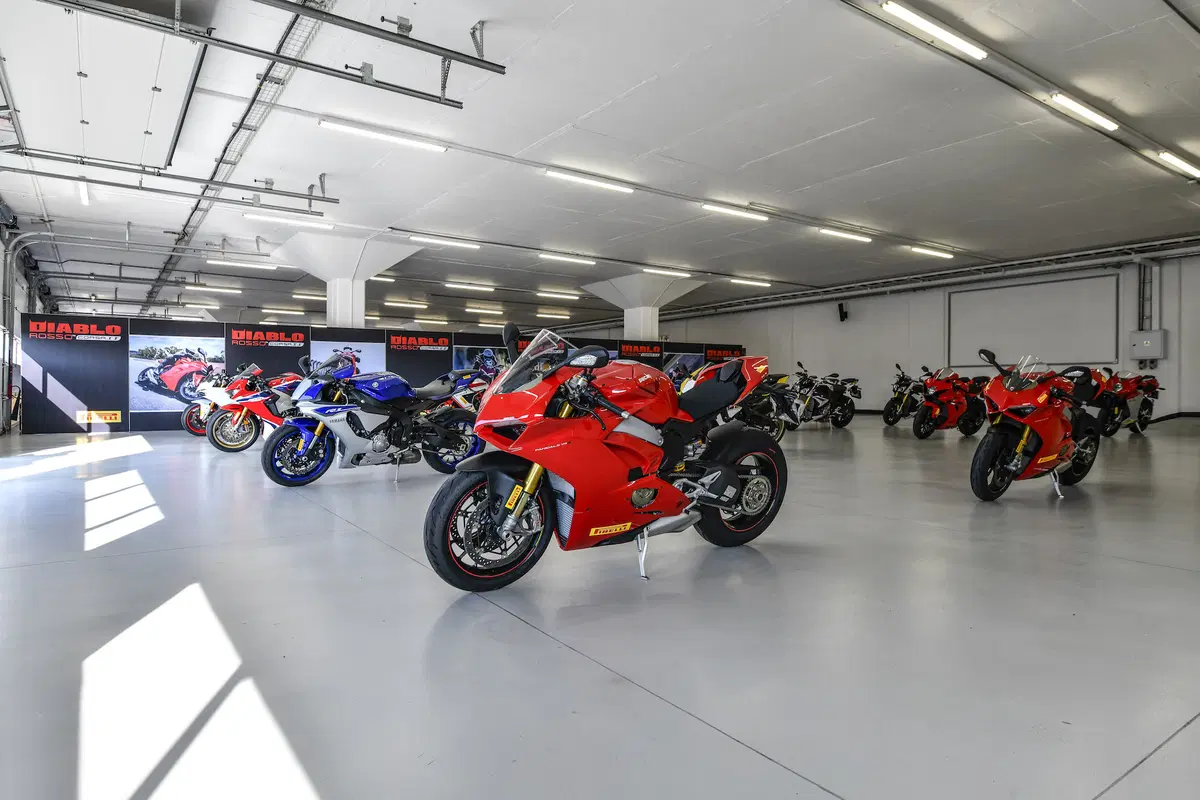 Pirelli Diablo Rosso Corsa II. Test su strada e in pista (5)