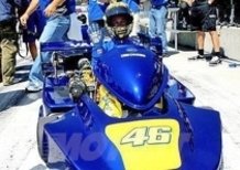 Laguna Seca: Rossi sale sul kart e vince