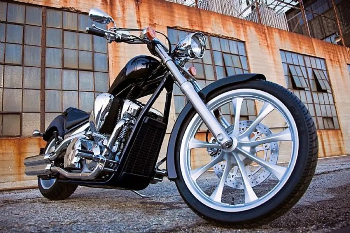 Honda VT1300CX  