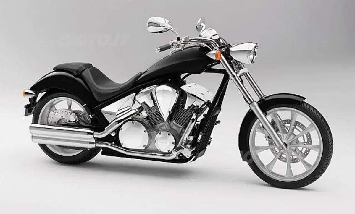 Honda VT1300CX   (4)