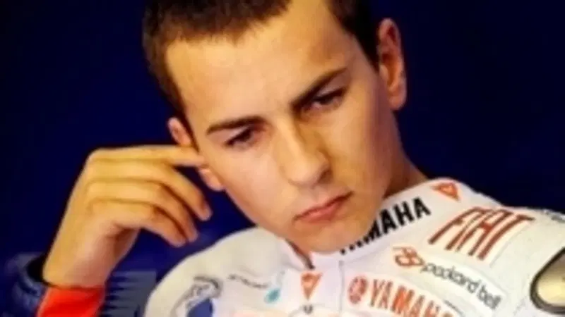 Lorenzo sulla cresta dell'Honda