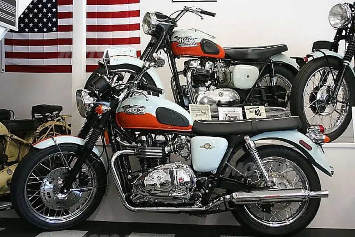 Guida alla Triumph Bonneville 