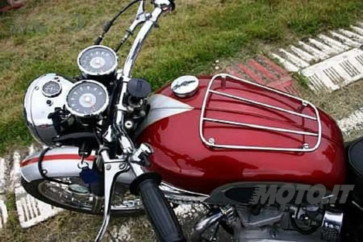 Guida alla Triumph Bonneville  (7)