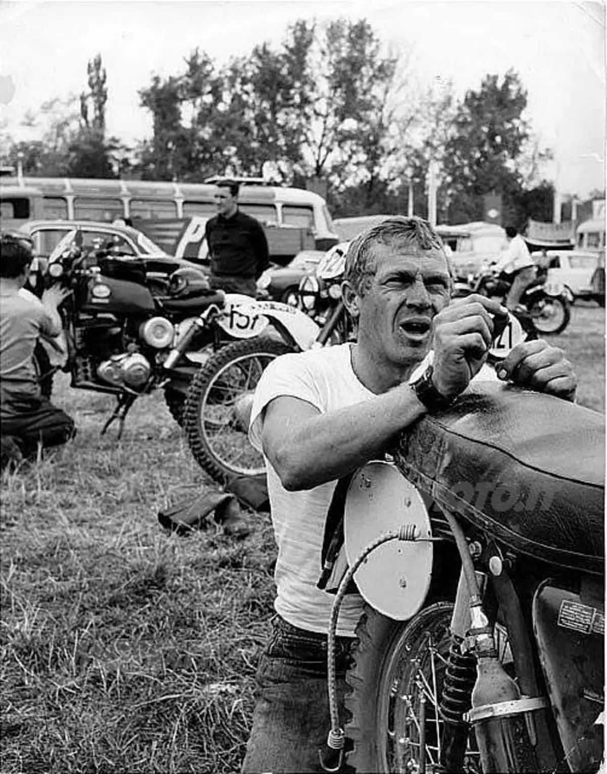 Guida alla Triumph Bonneville  (15)