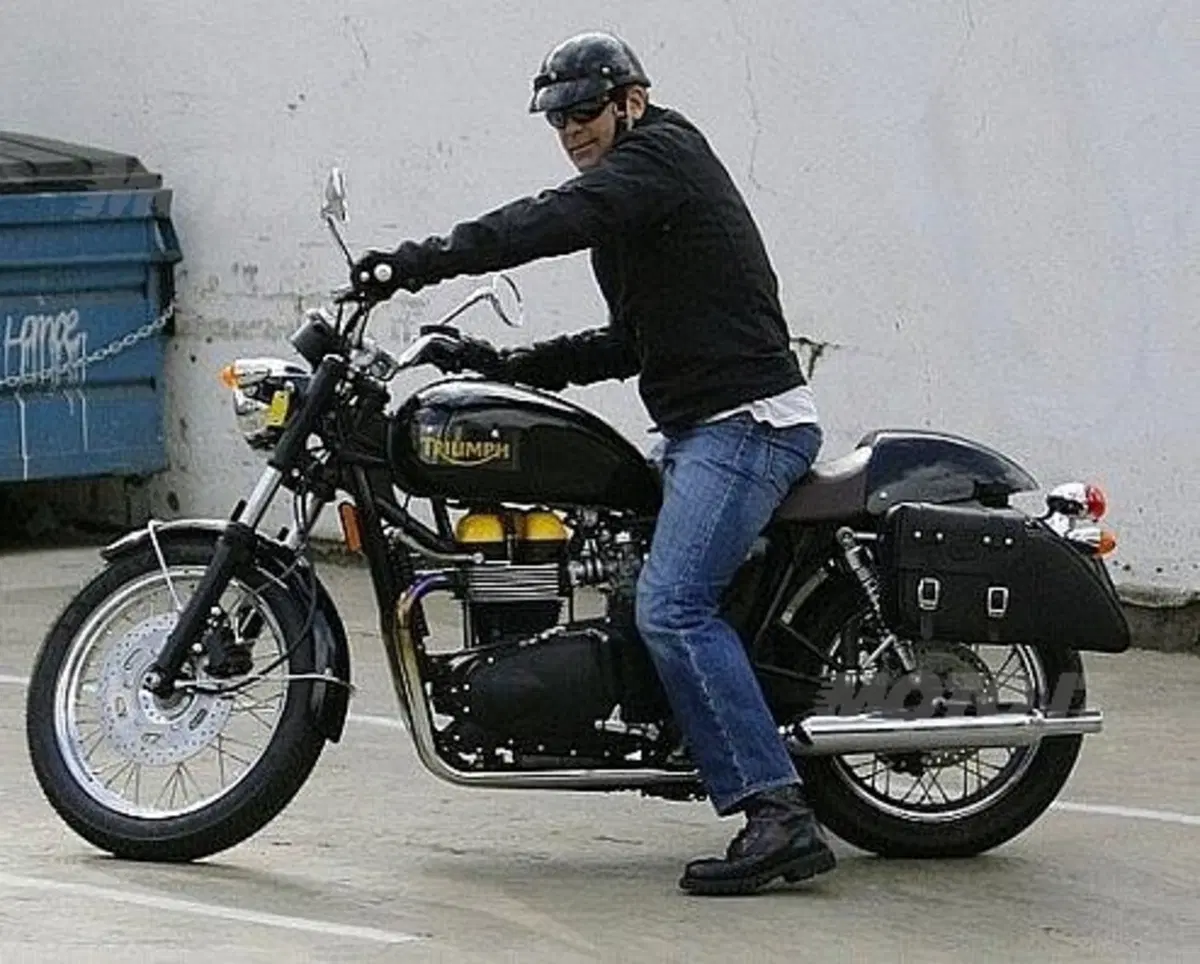 Guida alla Triumph Bonneville  (17)
