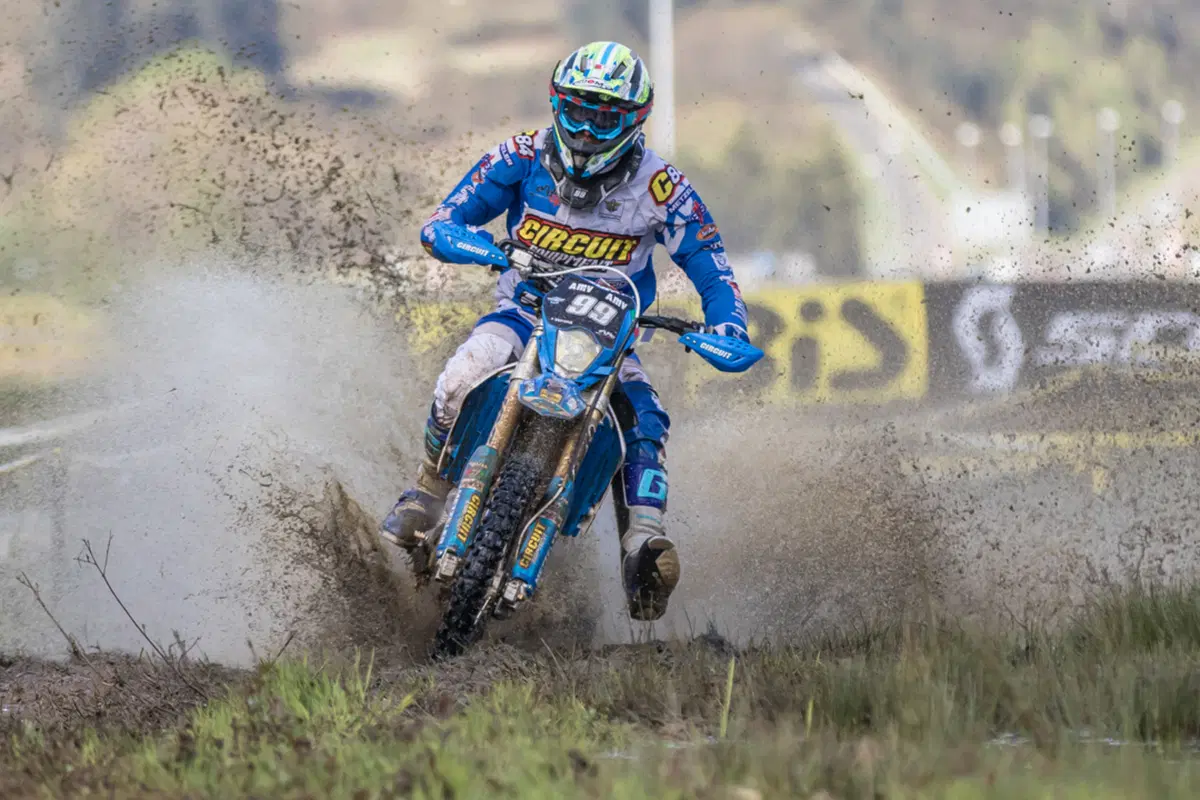 EnduroGP-18: Salvini (Husqvarna) e Holcombe (Beta) highlights dei Mondiale Enduro in Spagna. (2)