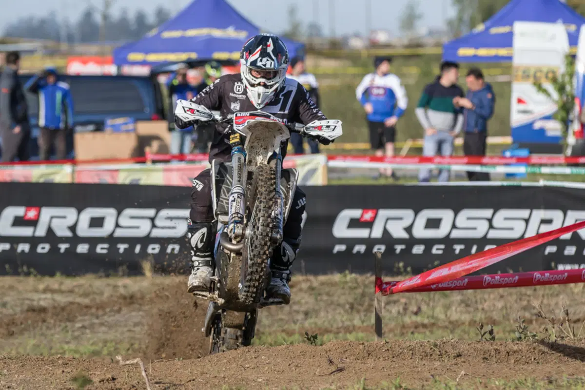 EnduroGP-18: Salvini (Husqvarna) e Holcombe (Beta) highlights dei Mondiale Enduro in Spagna. (4)