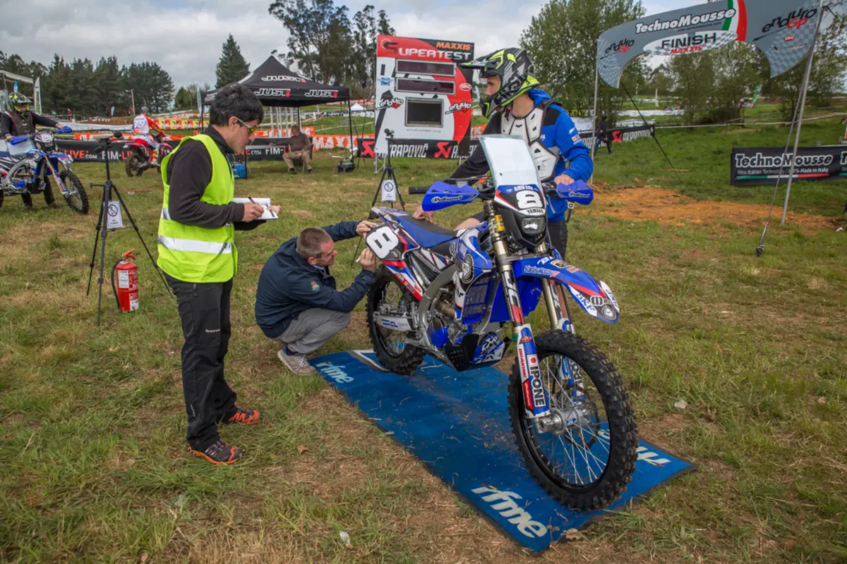 EnduroGP-18: Salvini (Husqvarna) e Holcombe (Beta) highlights dei Mondiale Enduro in Spagna. (9)