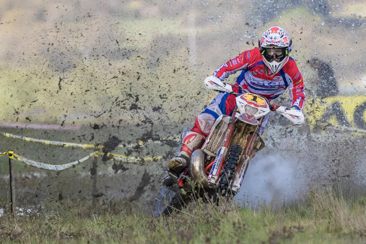 EnduroGP-18: Salvini (Husqvarna) e Holcombe (Beta) highlights dei Mondiale Enduro in Spagna. (14)