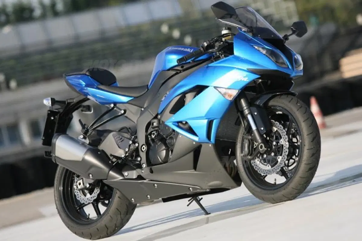 KAWASAKI Ninja ZX-6R