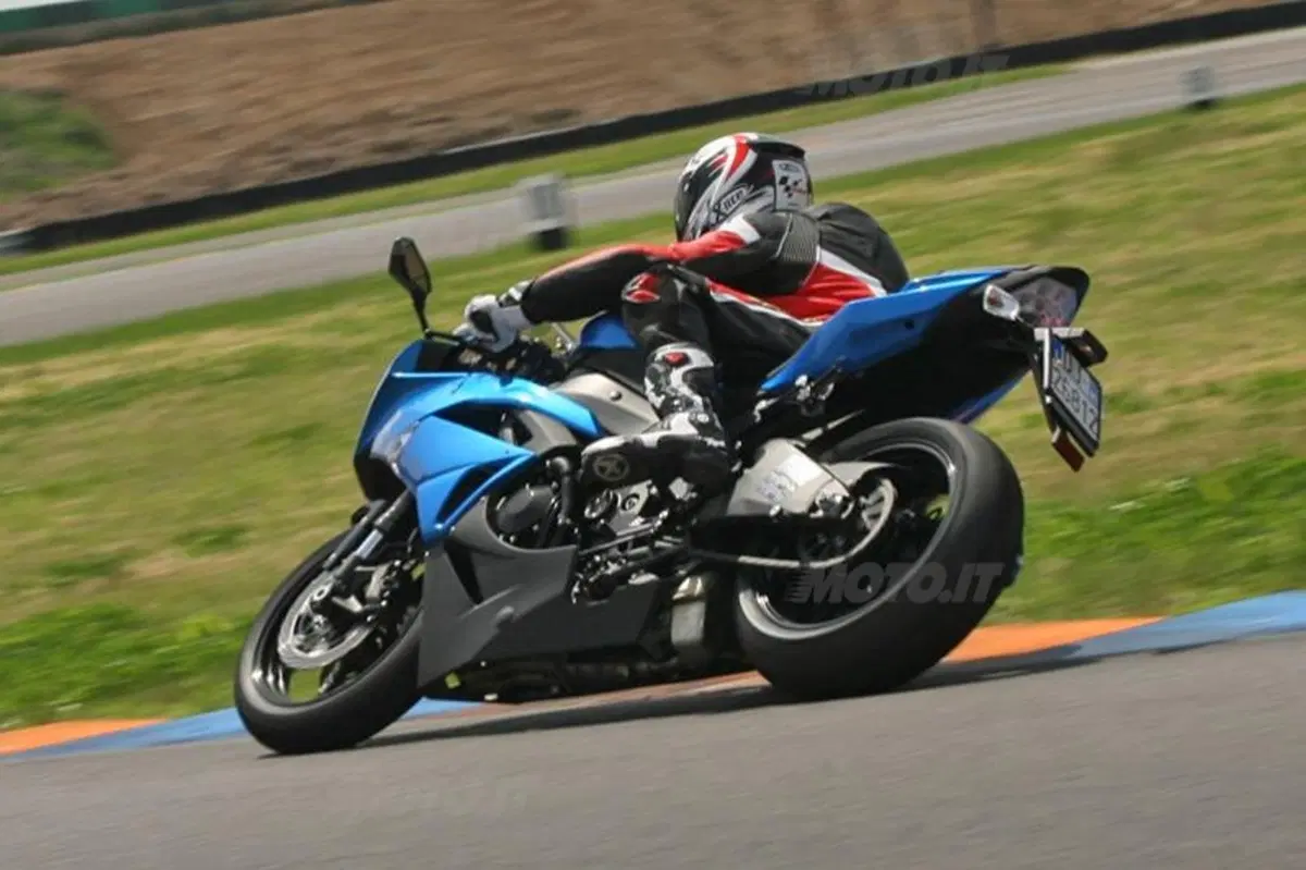 KAWASAKI Ninja ZX-6R (15)