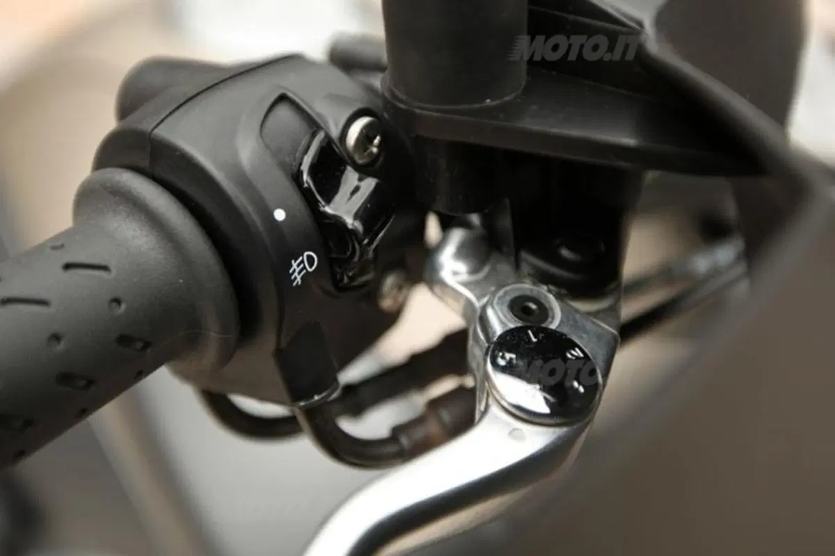 MOTO GUZZI Stelvio NTX (10)