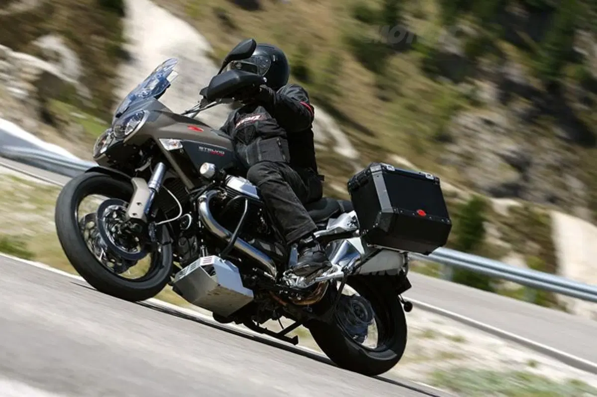 MOTO GUZZI Stelvio NTX (11)