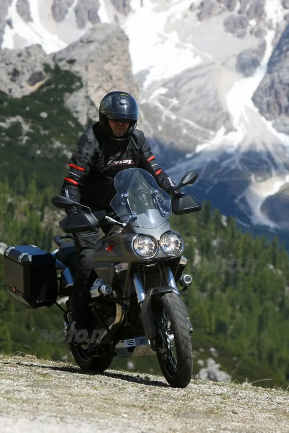MOTO GUZZI Stelvio NTX (12)