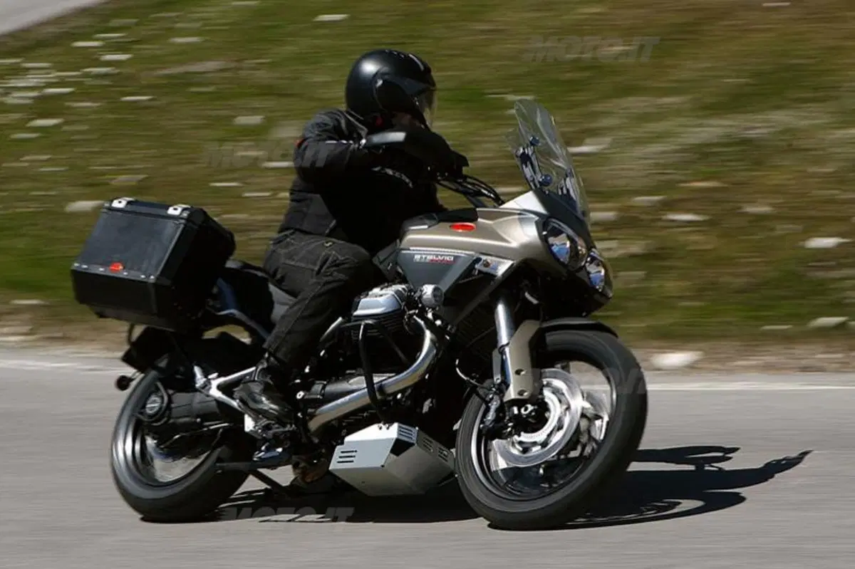 MOTO GUZZI Stelvio NTX (14)