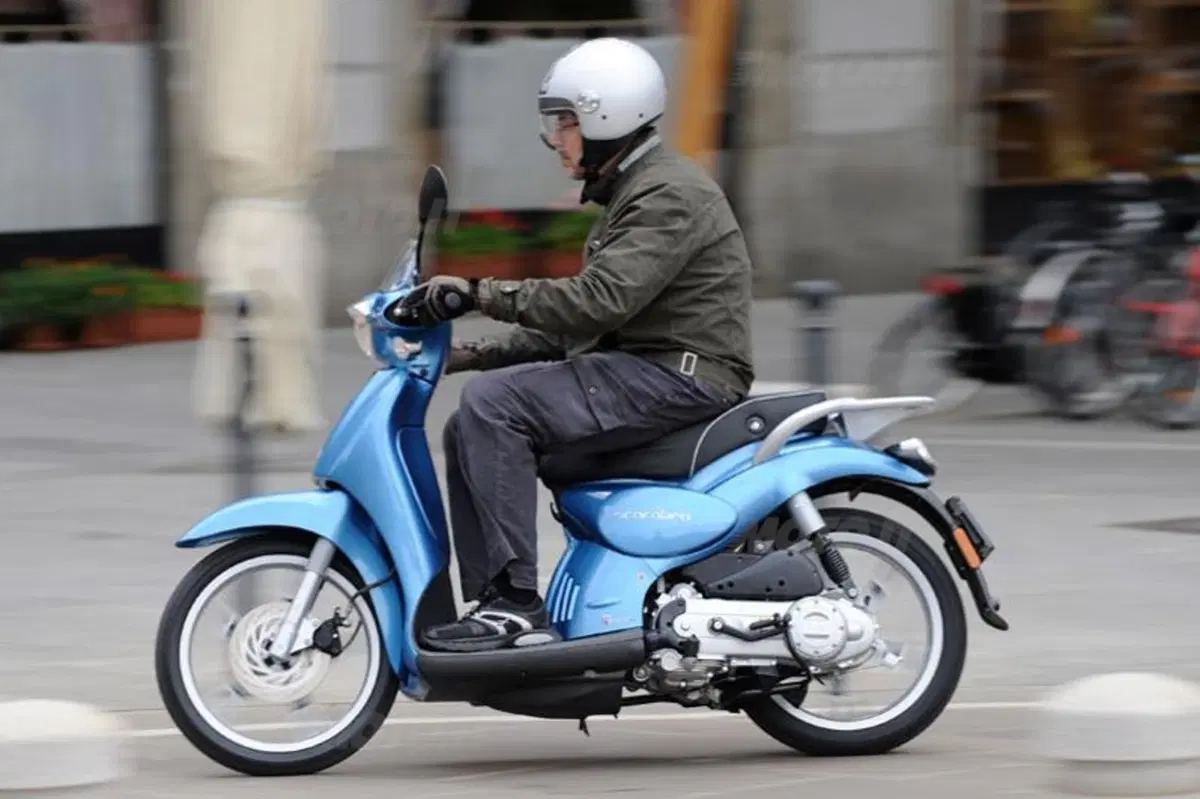 APRILIA Scarabeo Gamma 2009 (16)