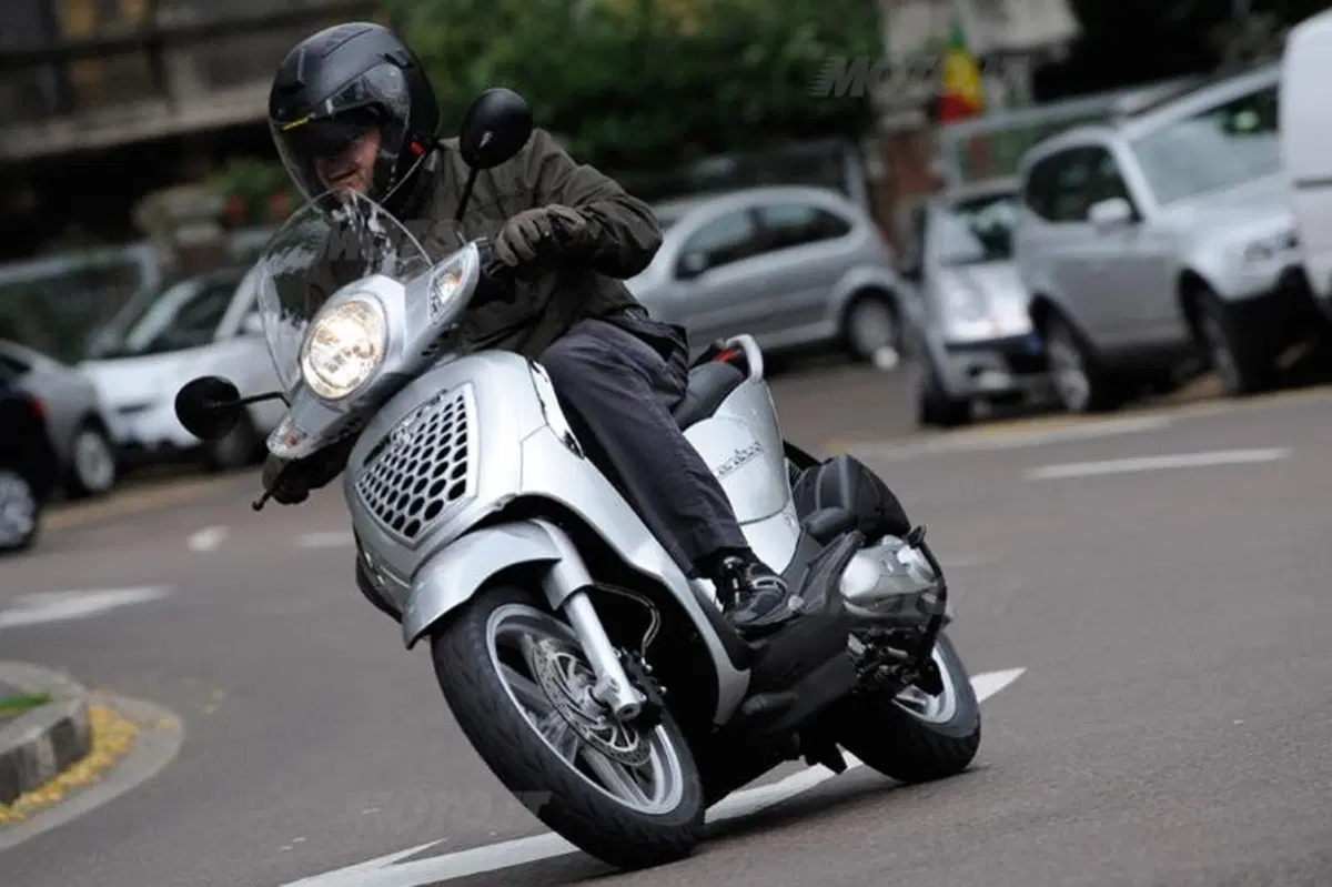 APRILIA Scarabeo Gamma 2009 (17)