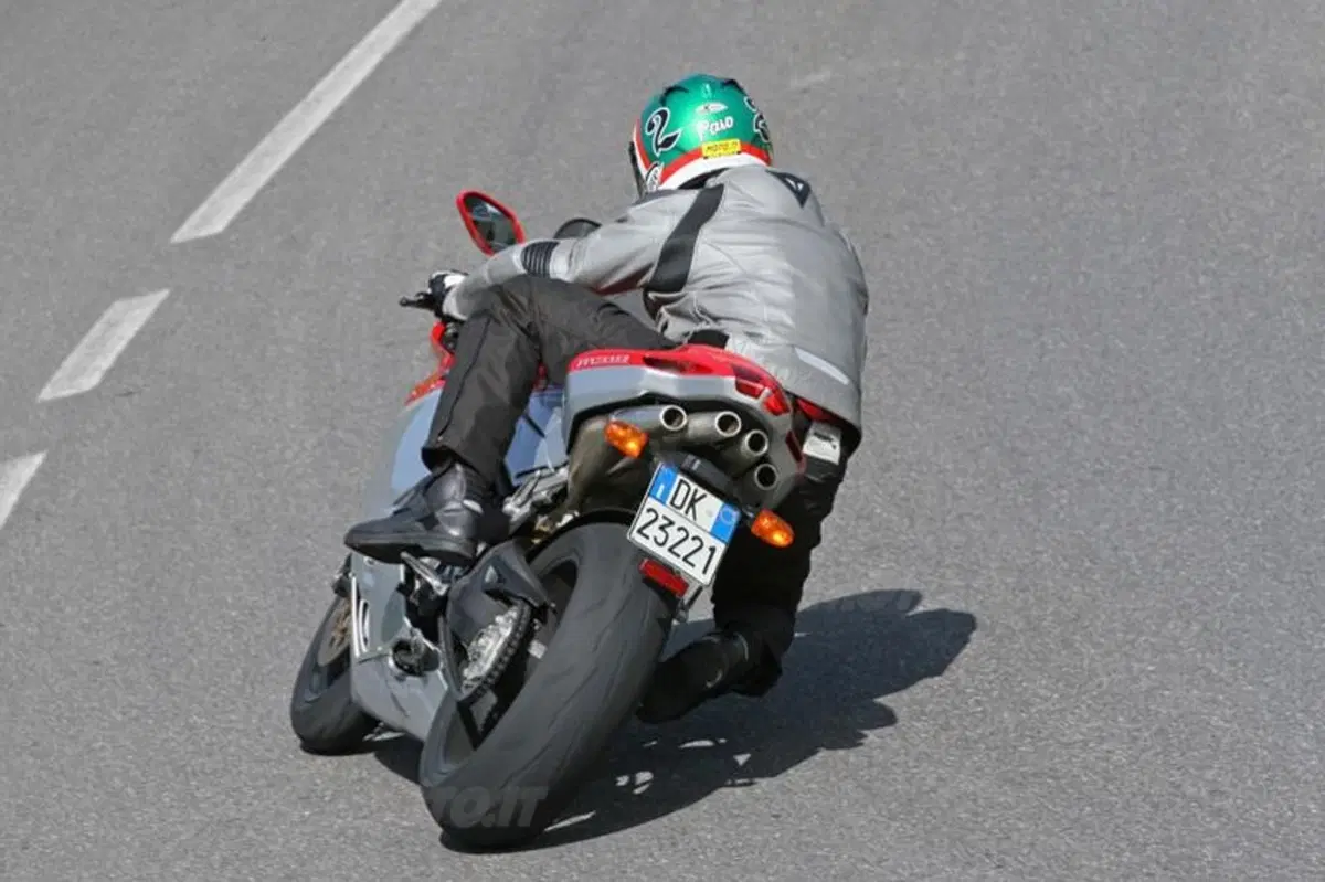 MV AGUSTA F4 1078 RR 312 (13)