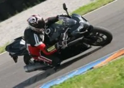 SUZUKI GSX-R 1000 K9