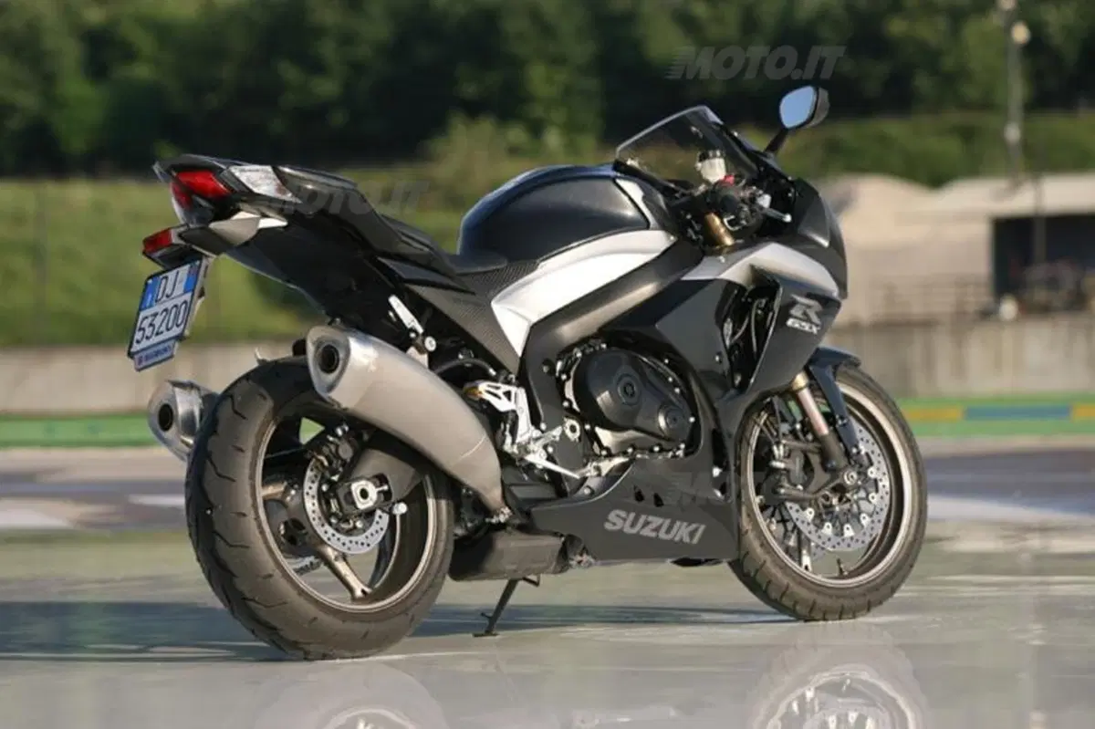 SUZUKI GSX-R 1000 K9 (3)