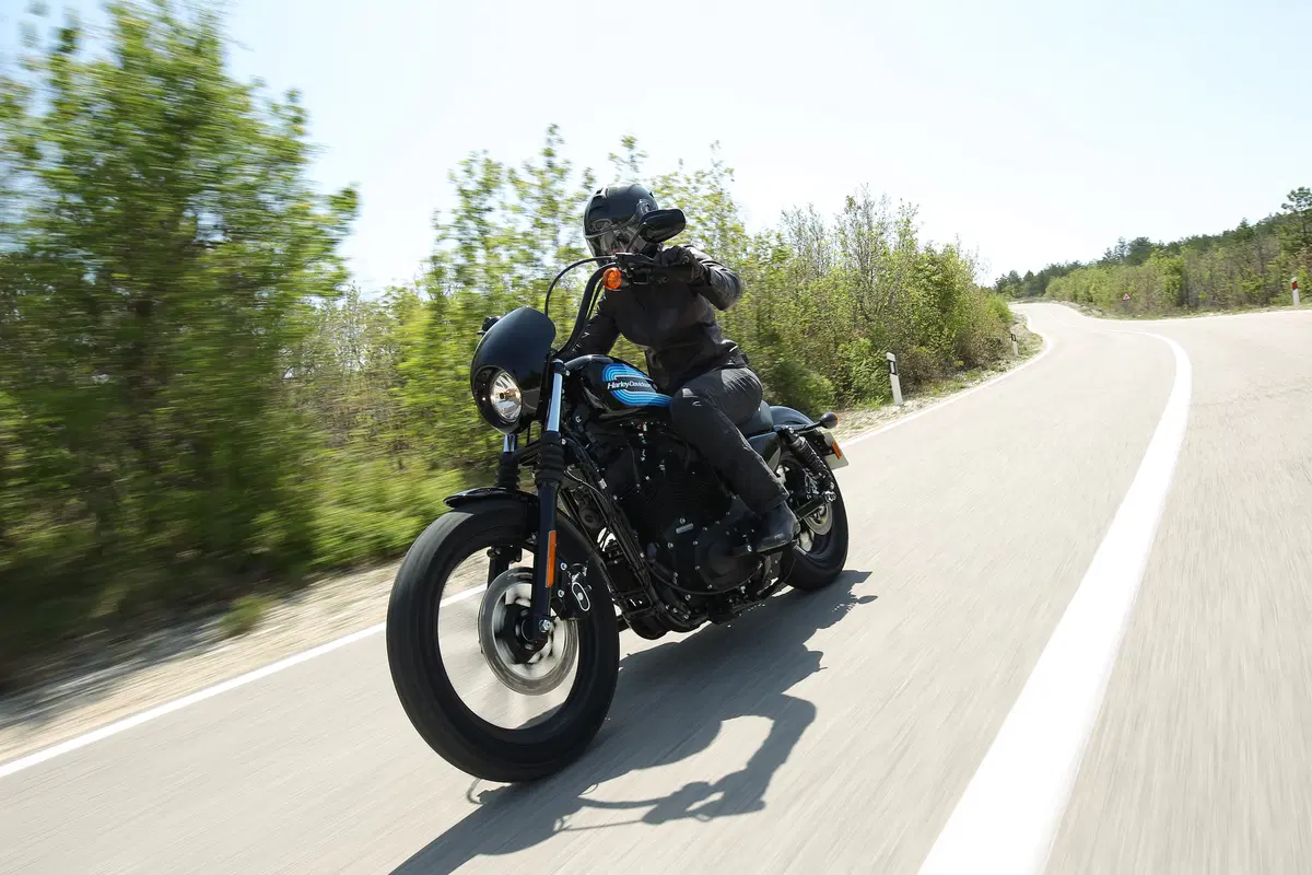 Harley-Davidson Iron 1200 e Forty-Eight Special TEST (3)