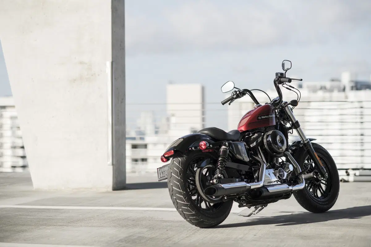 Harley-Davidson Iron 1200 e Forty-Eight Special TEST (18)