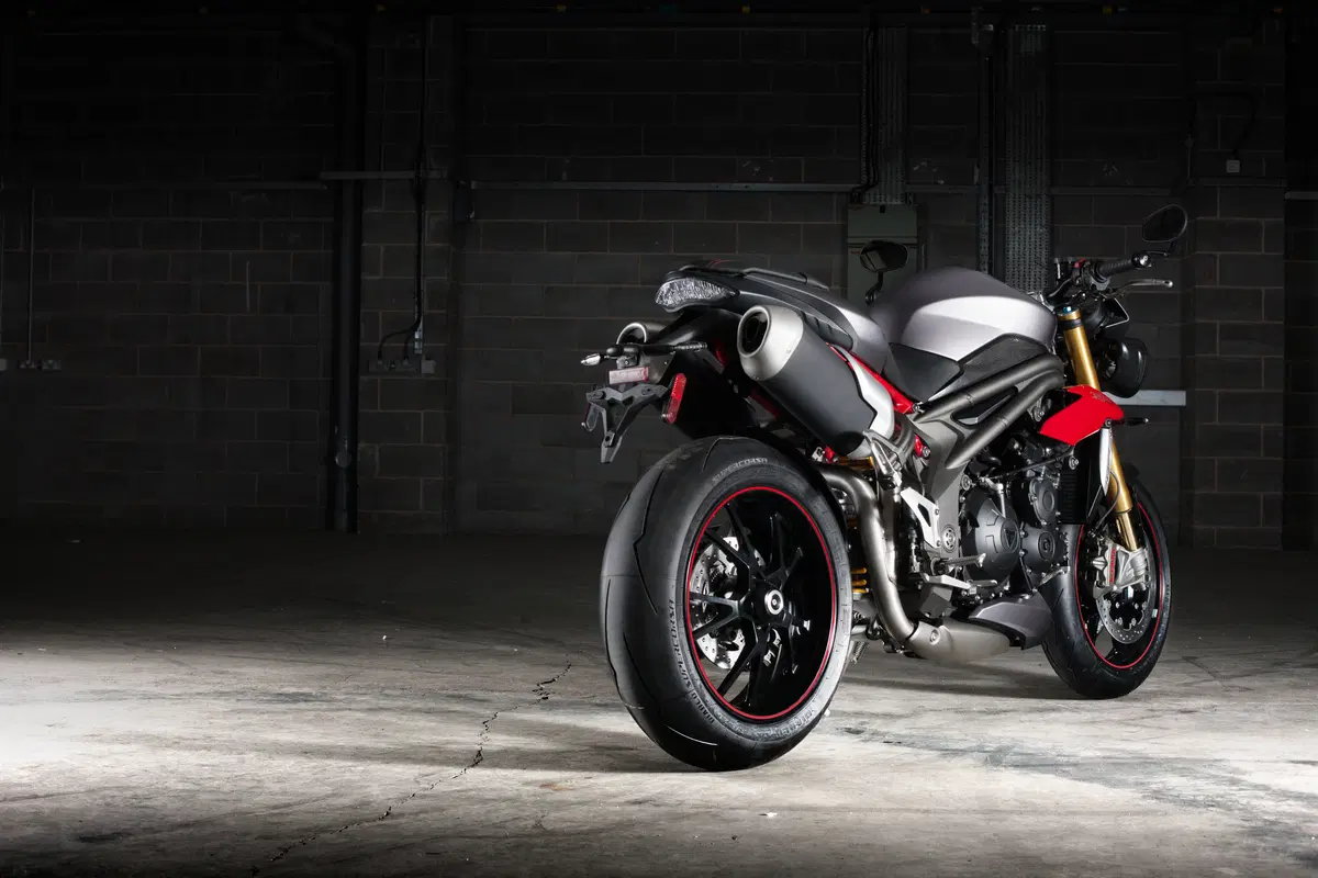 Triumph Speed Triple 2016 (5)