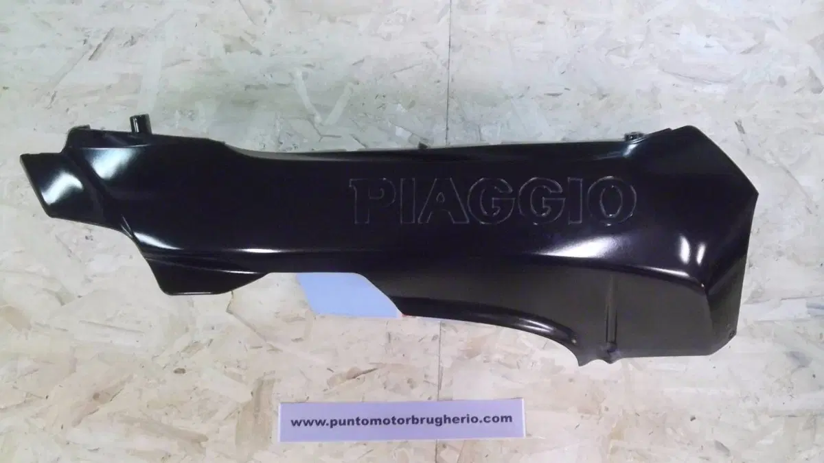 SPOILER - PUNTALE INF. Piaggio X7 (3)