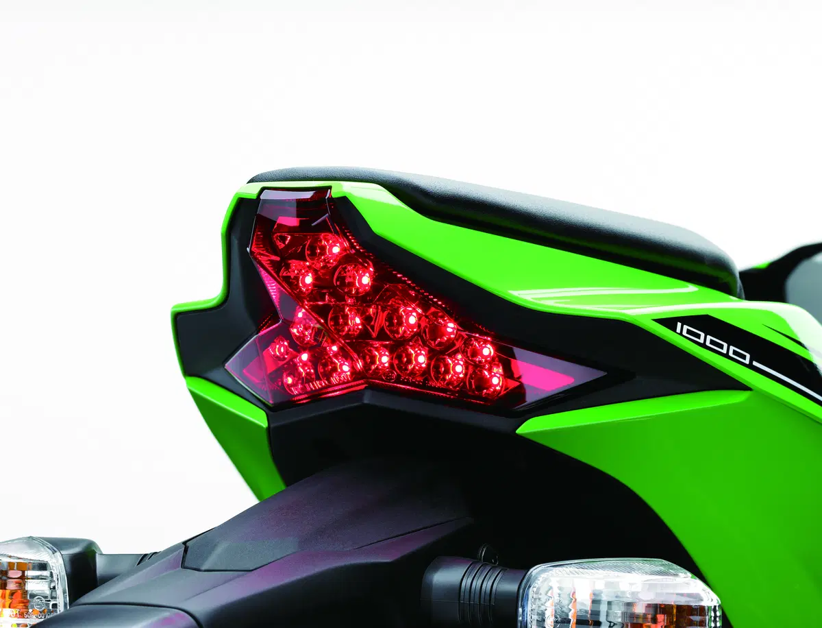 Kawasaki ZX-10R Ninja 2016 (7)