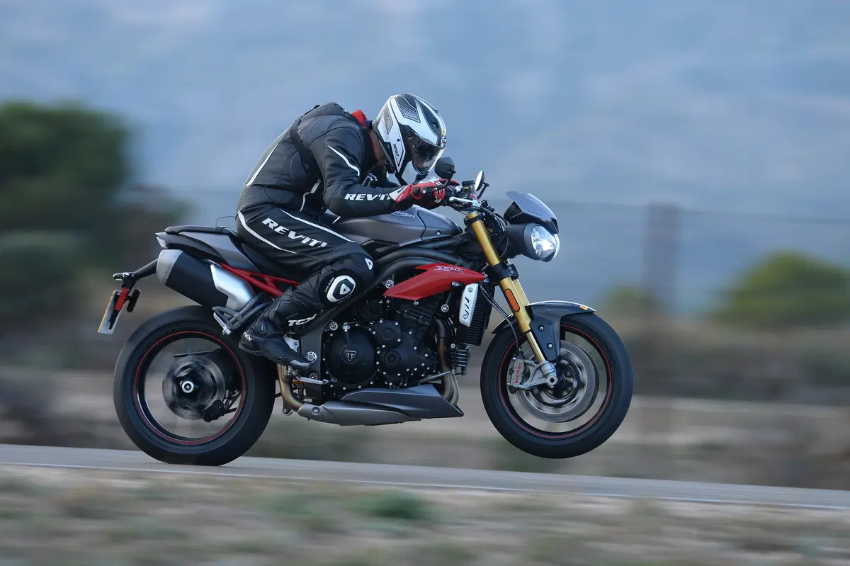 Triumph Speed Triple 1050 R 2016