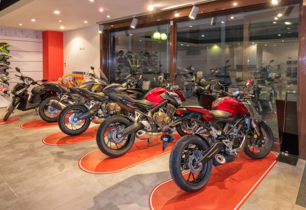 Moto Perego, dopo 34 anni diventa concessionaria esclusiva Honda per la provincia di Lecco (11)