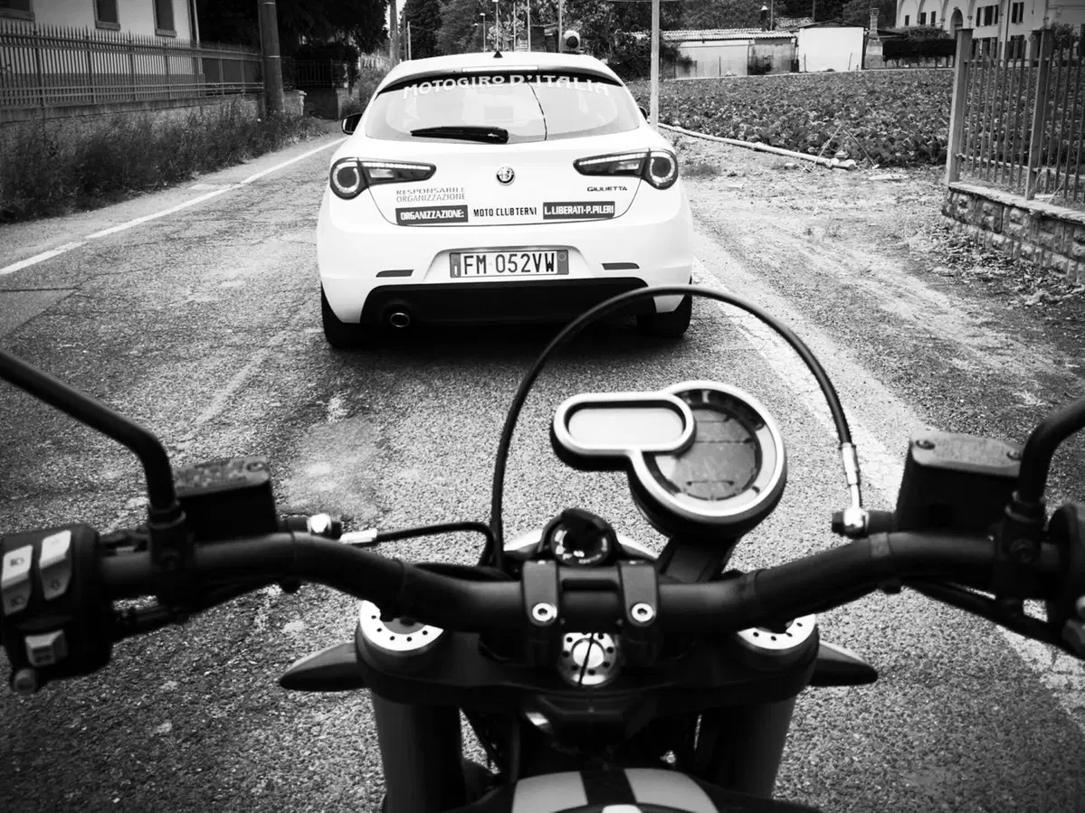 Motogiro D’Italia. Tre epoche di storia in moto, oggi (18)