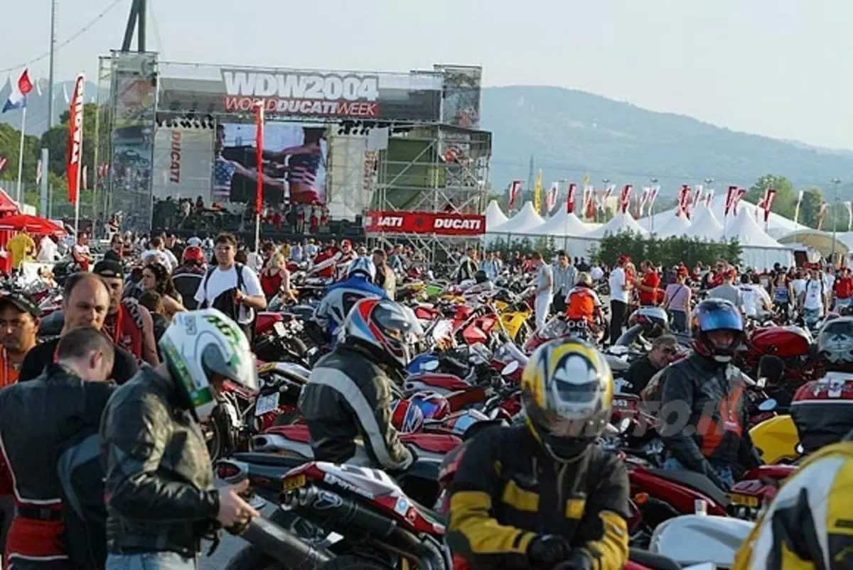World Ducati Week 2004