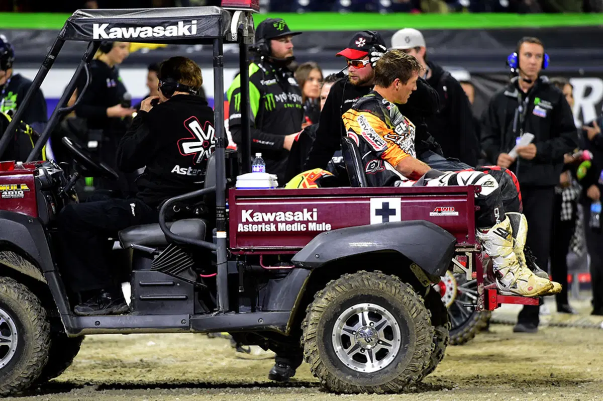 Le foto più spettacolari del Supercross di San Diego (44)
