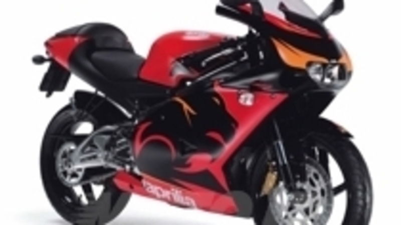 I lettori della rivista Motorrad eleggono l&rsquo;Aprilia RS miglior moto 125 replica 2005