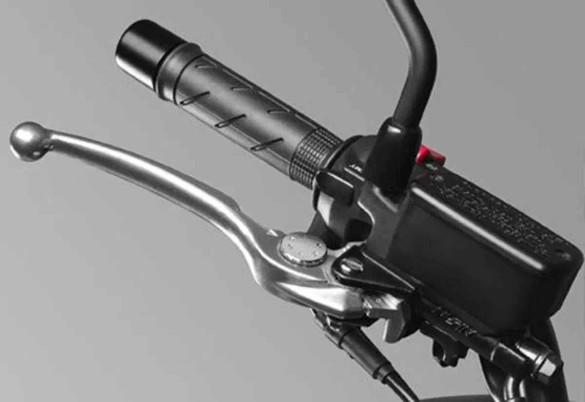 Honda NC 750 X NC 750 X ABS (2016 - 17) (11)