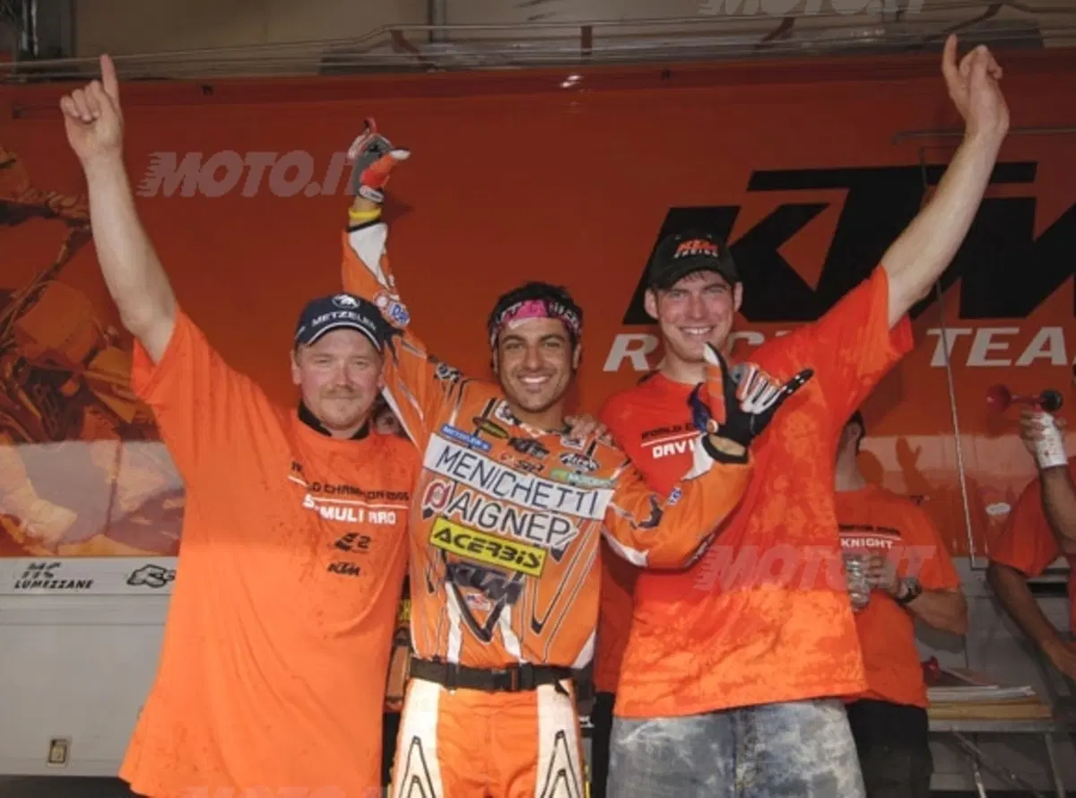 Al termine della prova in Grecia, KTM vince tutti e tre i titoli (E1 Cervantes, E2 Aro, E3 Knight).