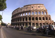 Roma, muore in moto: colpa della strada?