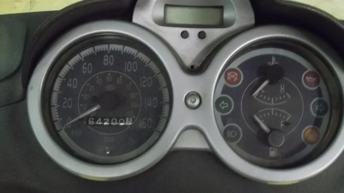 STRUMENTAZIONE CONTA KM Piaggio BEVERLY (2)