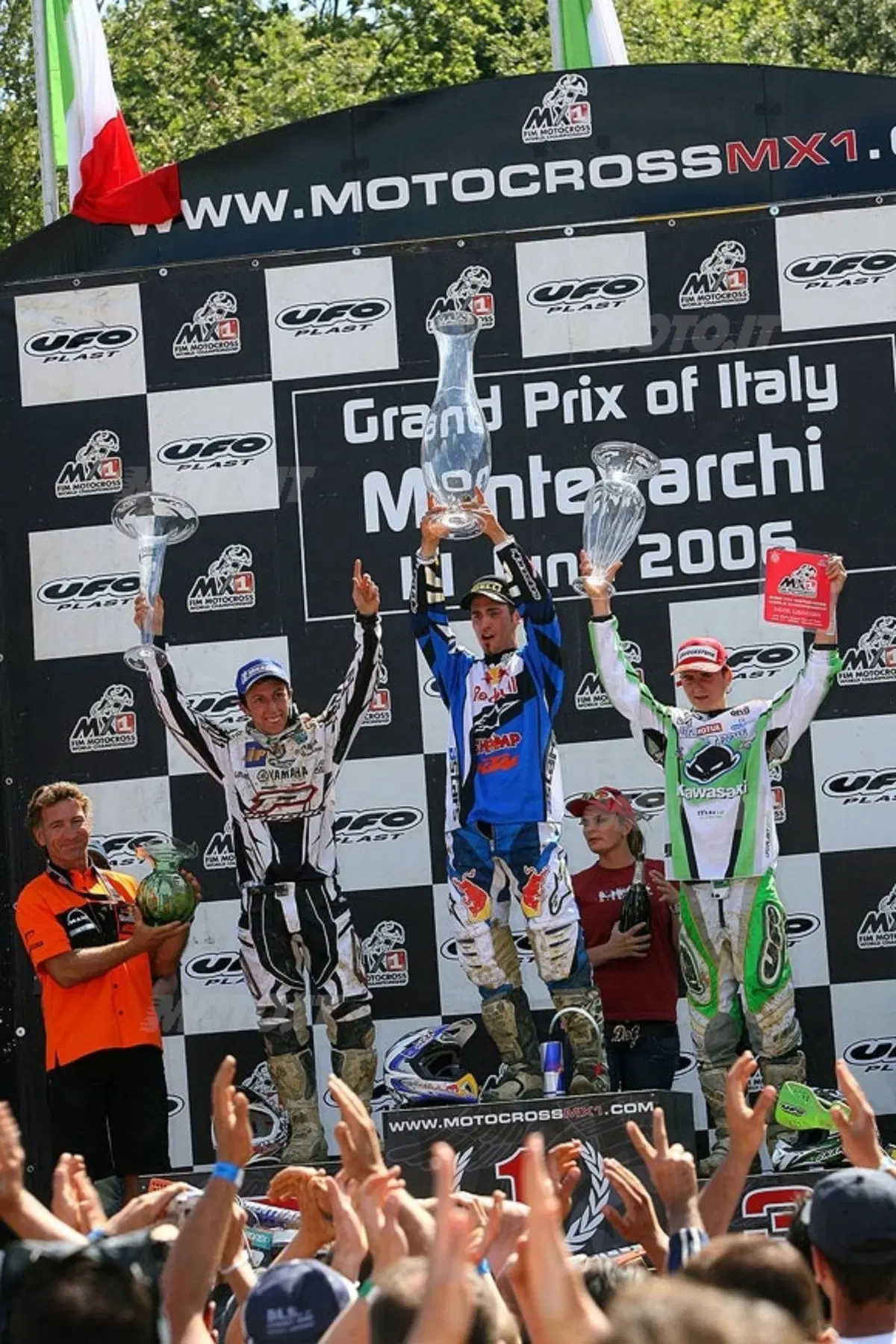 MX1 e MX2, GP d`Italia Montevarchi, trionfo Azzurro in MX2. KL Kawasaki Trophy