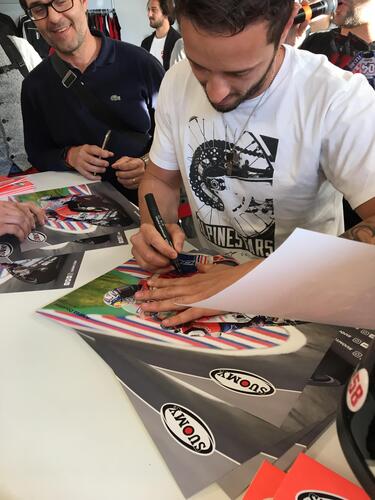 Suomy e Dovizioso da Ducati Brothers Moto Ancona (6)