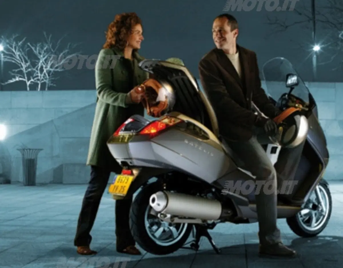 Nasce Peugeot Satelis 250, comfort ed eleganza