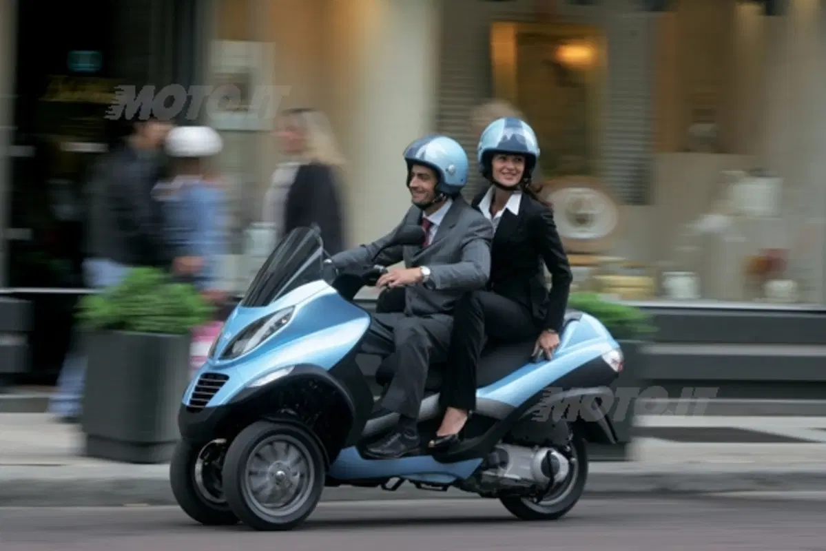 Piaggio MP3 in prova in tutta Italia