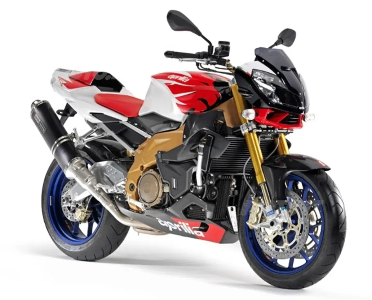 Aprilia Tuono supera se stessa: ecco la Factory