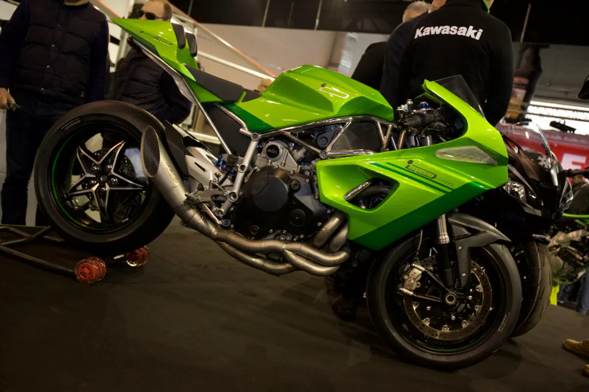 Motor Bike Expo 2016. Kawasaki espone a Verona special da vertigine