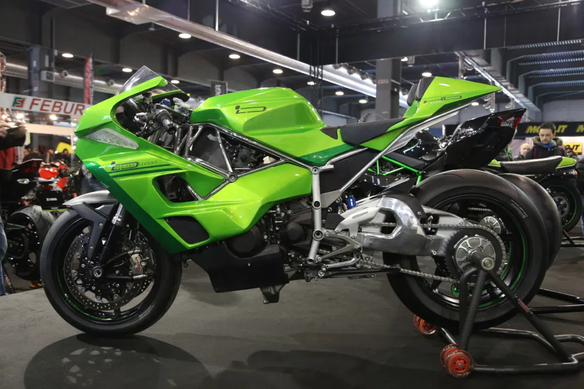 Motor Bike Expo 2016. Kawasaki espone a Verona special da vertigine (3)