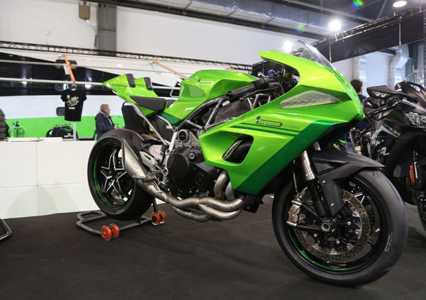 Motor Bike Expo 2016. Kawasaki espone a Verona special da vertigine